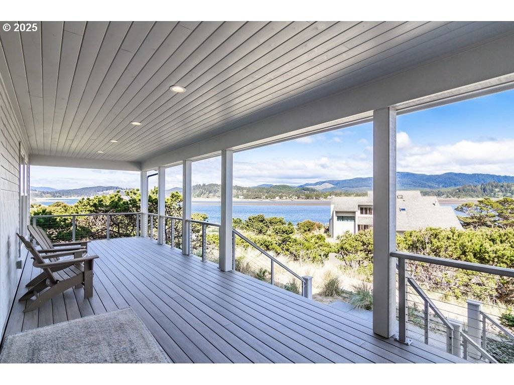 349 SALISHAN DR, Gleneden Beach, OR 97388