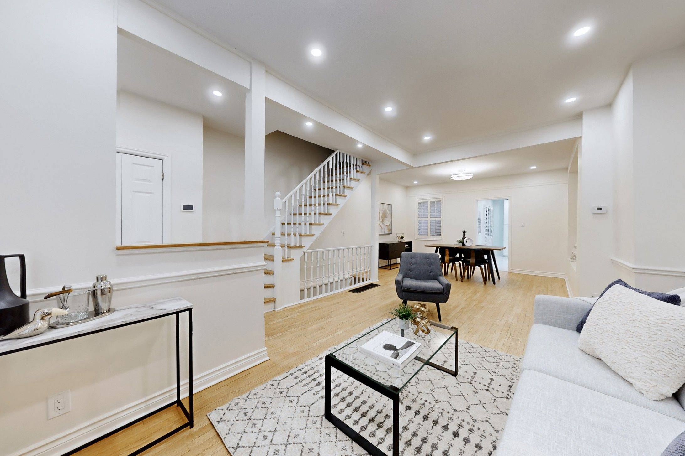 337 Glen RD, Toronto C09, ON M4W 2X4