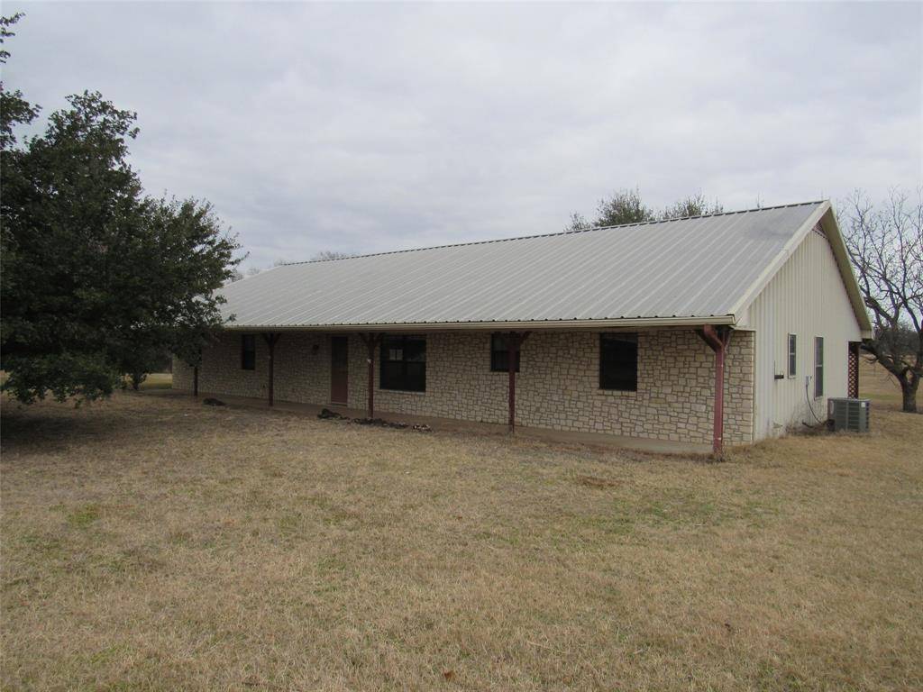 6721 Golinda Drive, Golinda, TX 76655