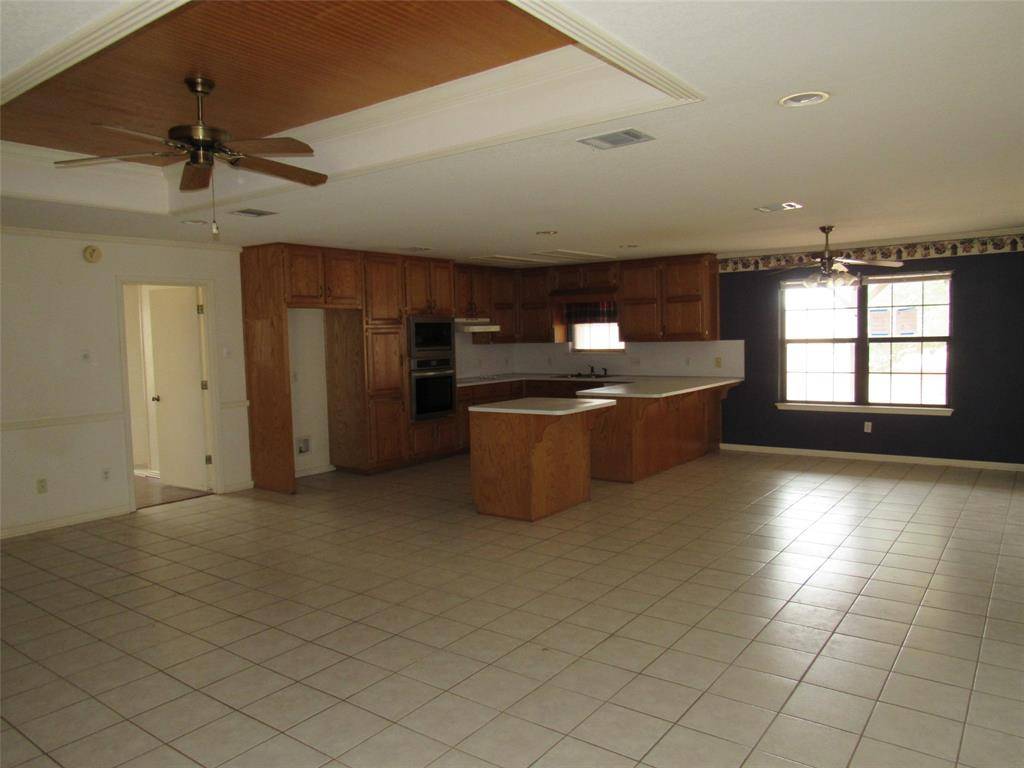 6721 Golinda Drive, Golinda, TX 76655