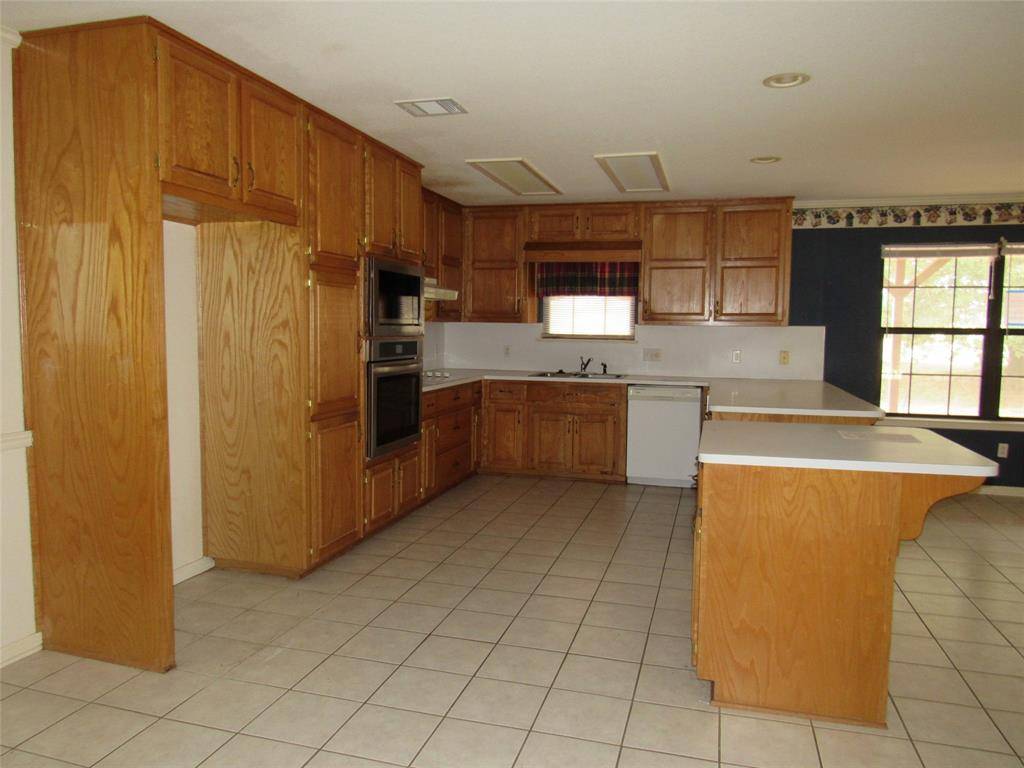 6721 Golinda Drive, Golinda, TX 76655