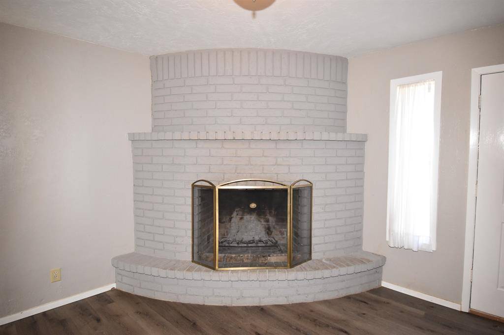 1801 S College Street, Brady, TX 76825