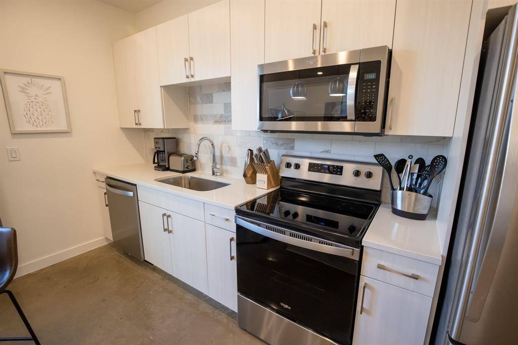 120 N Madison Avenue #1218, Dallas, TX 75208