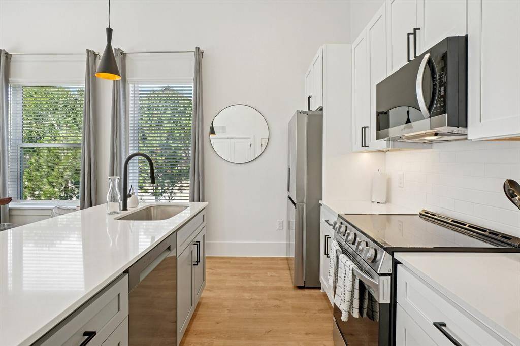 6418 Maple Avenue #204, Dallas, TX 75235