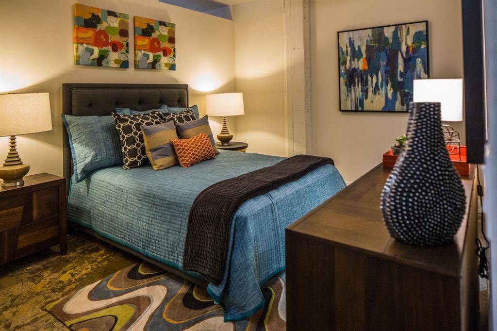 801 W Vickery Boulevard #105, Fort Worth, TX 76104