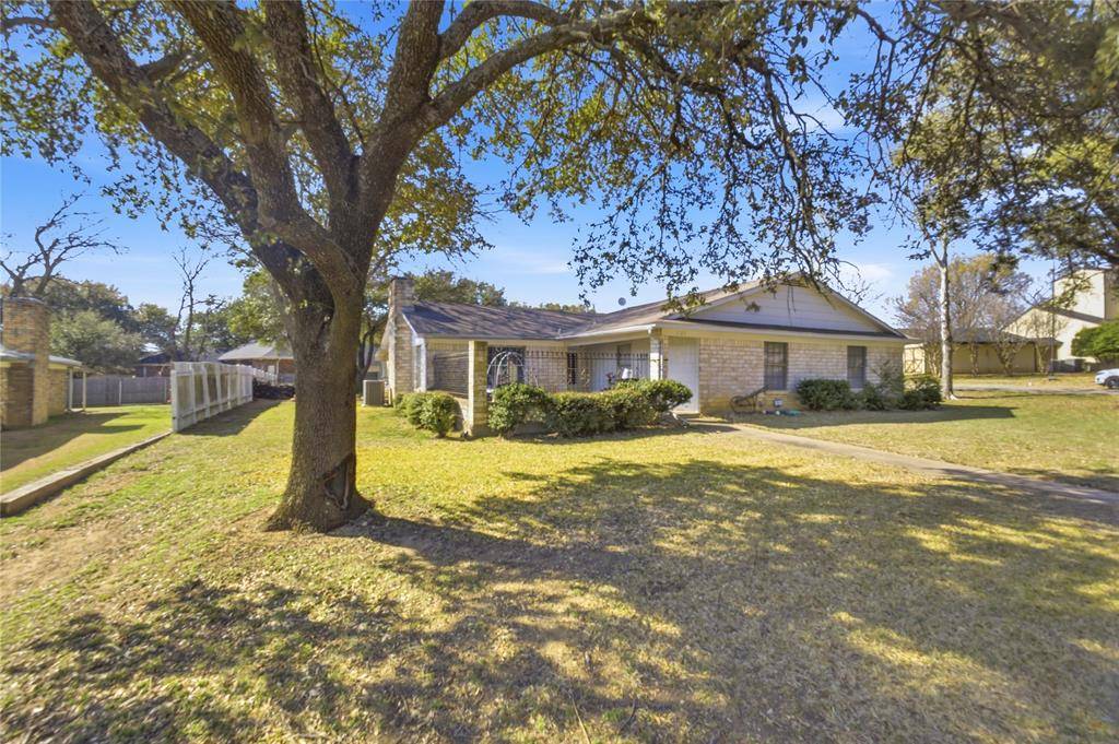 121 Falcon Lane, Hillsboro, TX 76645