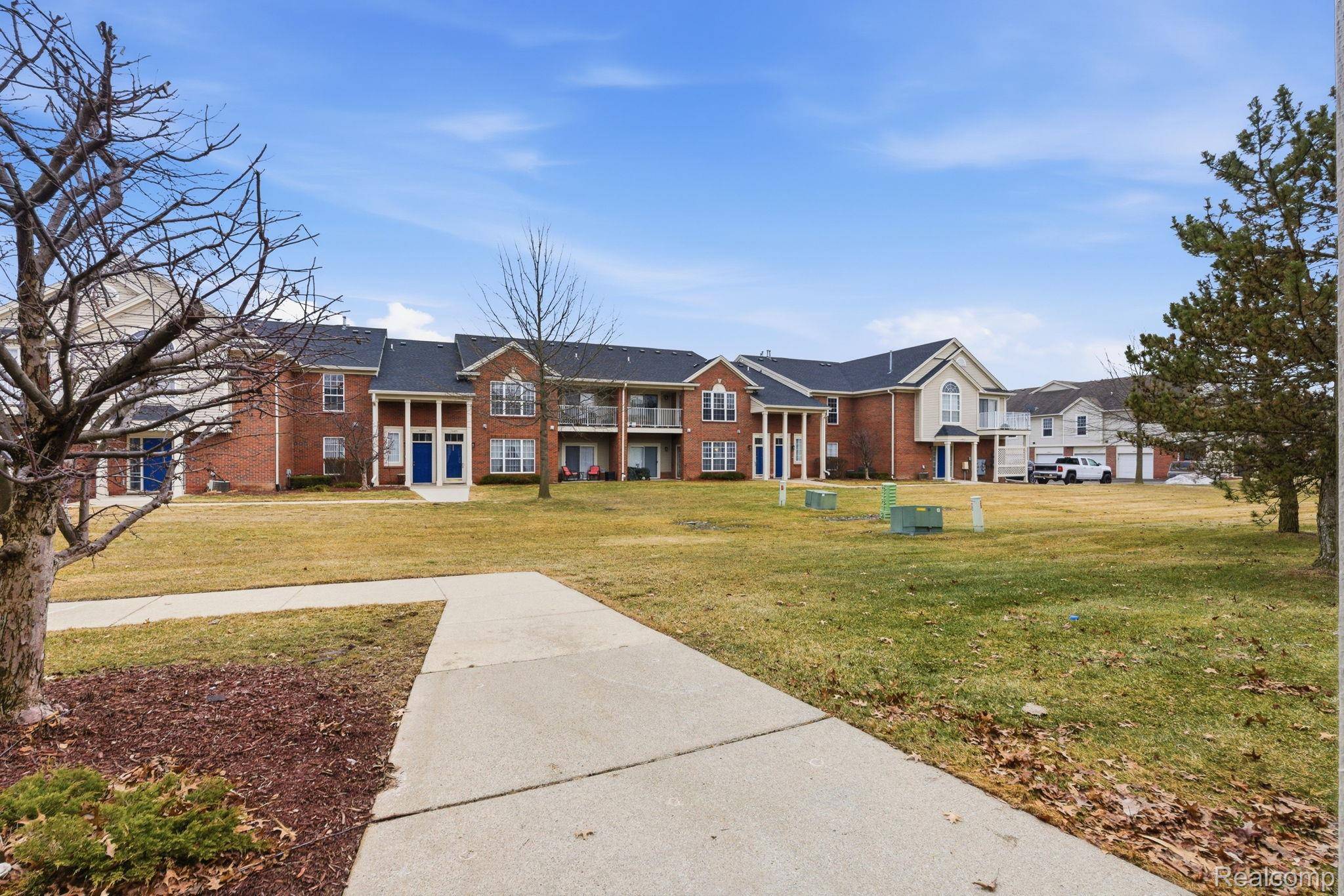 51602 STERN LN #128, Chesterfield Township, MI 48051