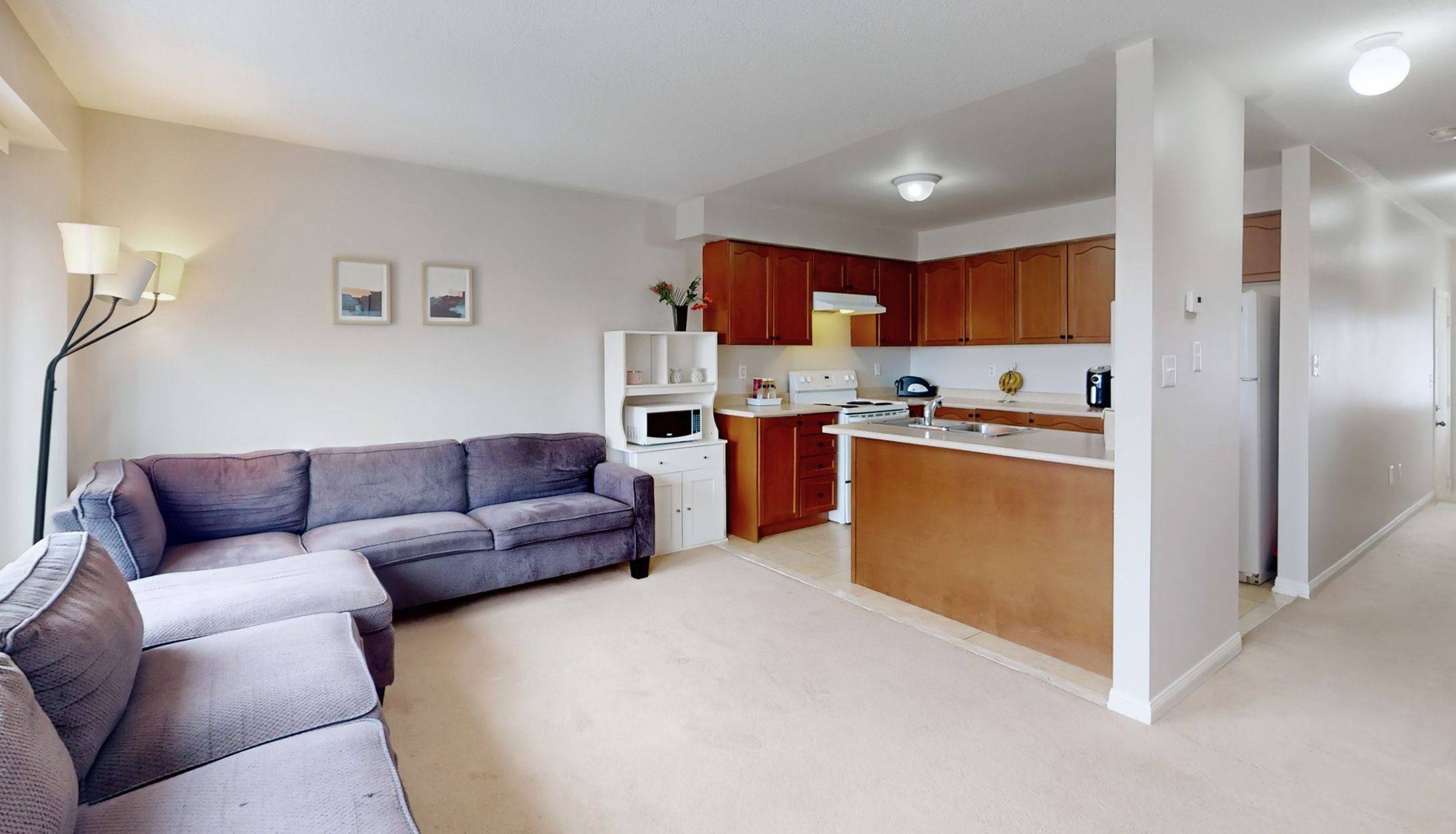 51 Connell LN E #12, Clarington, ON L1C 0L1