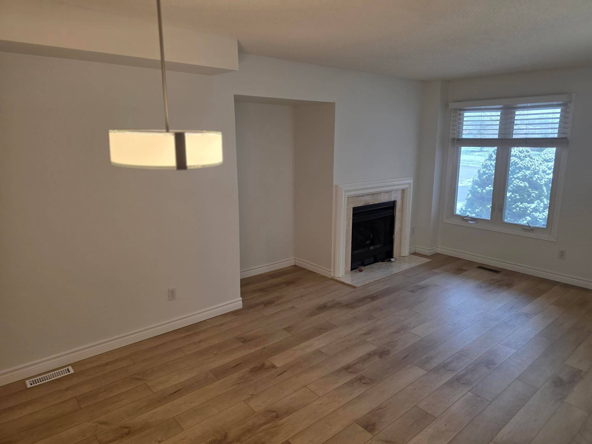 1296 Valerie CRES W, Oakville, ON L6J 7E5