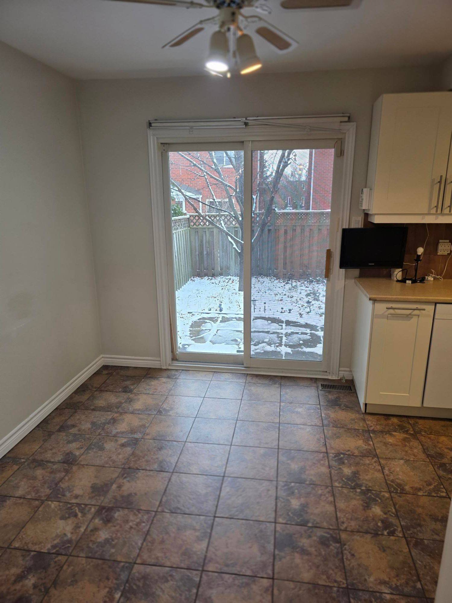 1296 Valerie CRES W, Oakville, ON L6J 7E5