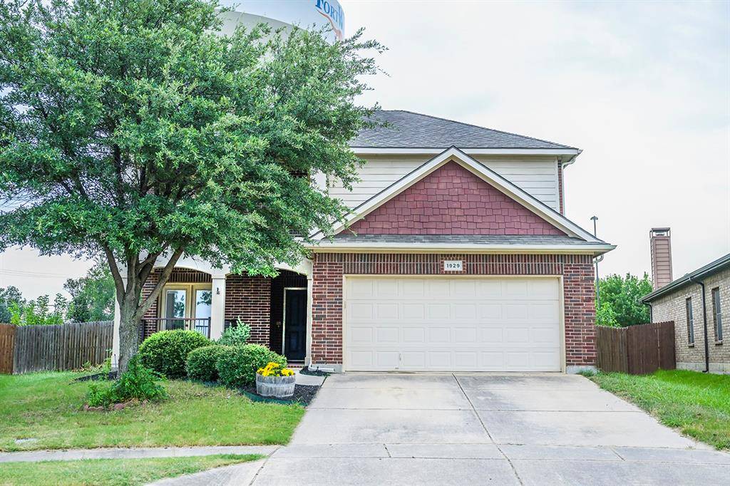 1929 Frosted Willow Lane, Fort Worth, TX 76177