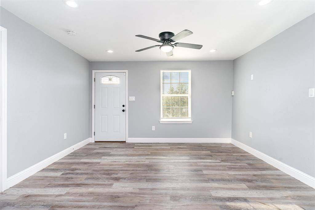 5006 Bartlett Avenue, Dallas, TX 75216