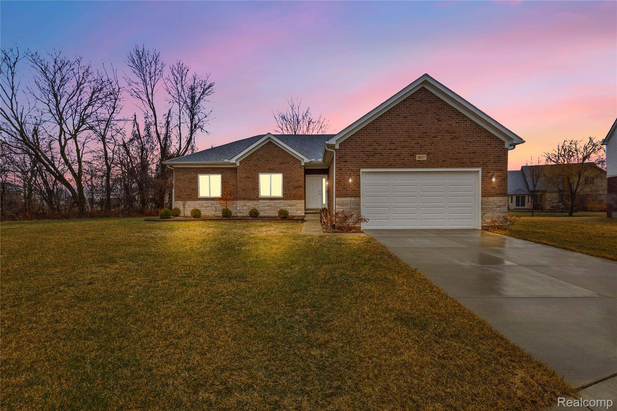 38557 Mountain Ash CT, Clinton Charter Township, MI 48036