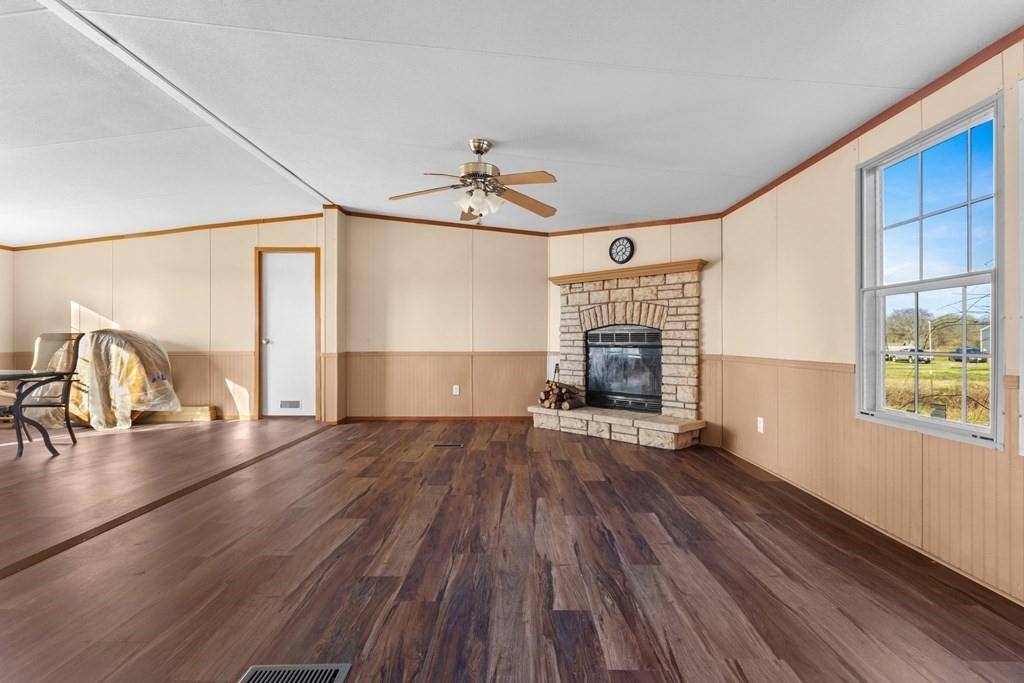 289 Vz County Road 3122, Edgewood, TX 75117