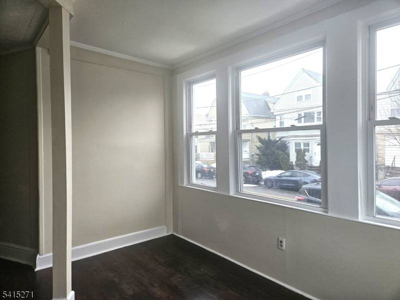 33 Elmwood Pl #5, Elizabeth City, NJ 07208