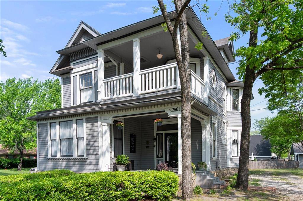 756 W 3rd Avenue, Corsicana, TX 75110