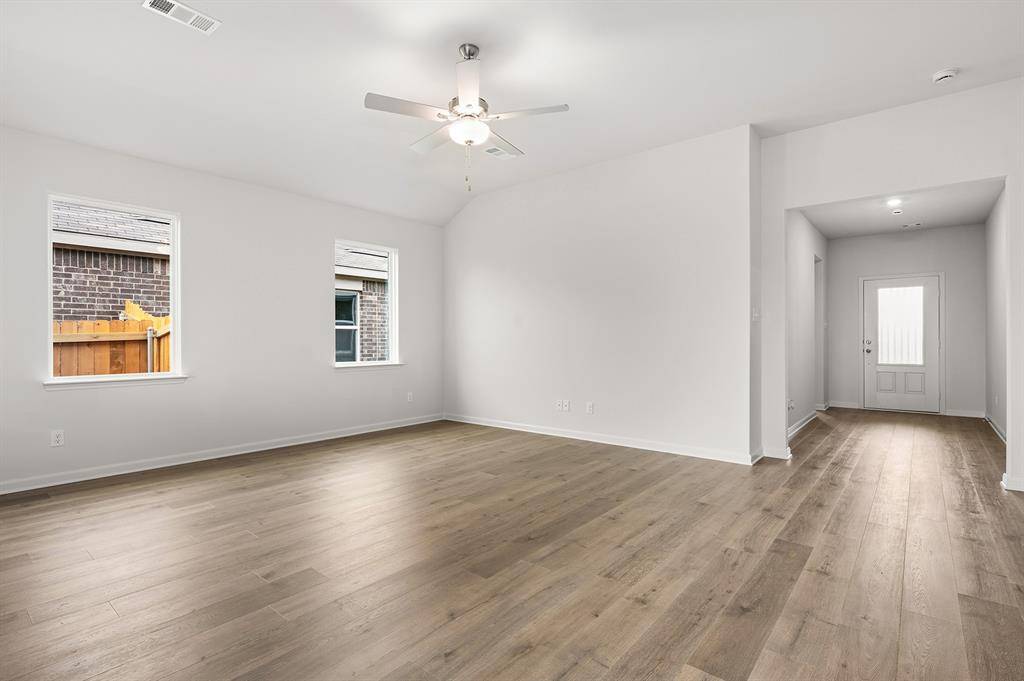 320 Revolution Drive, Venus, TX 76084