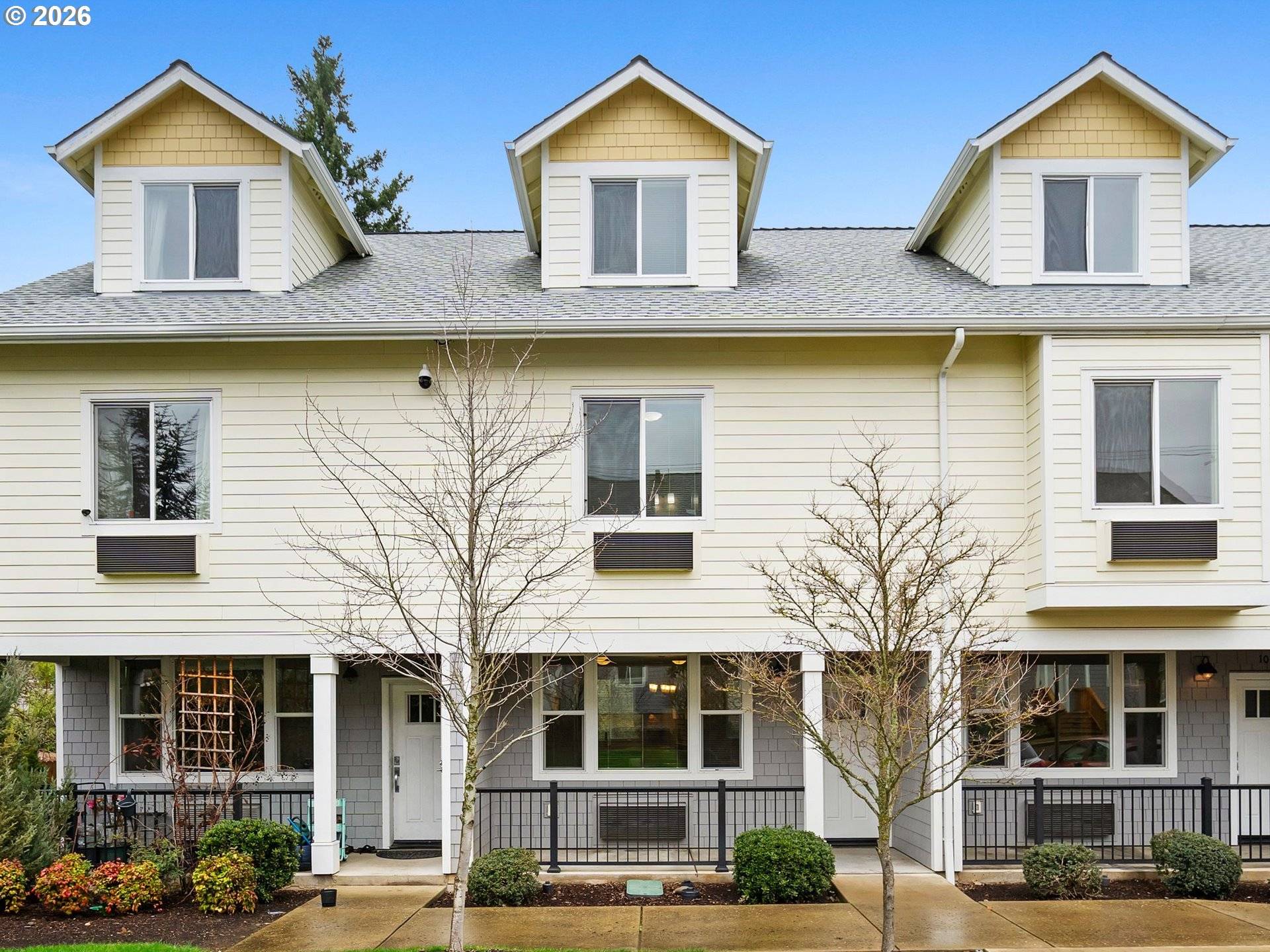 10843 E BURNSIDE ST, Portland, OR 97216