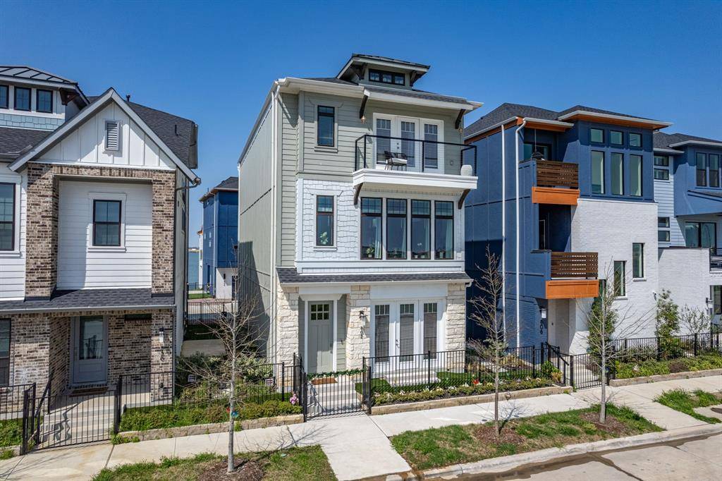 802 Resort Drive, Rowlett, TX 75088