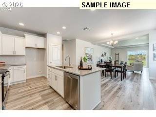 563 E Cleveland ST, Carlton, OR 97111