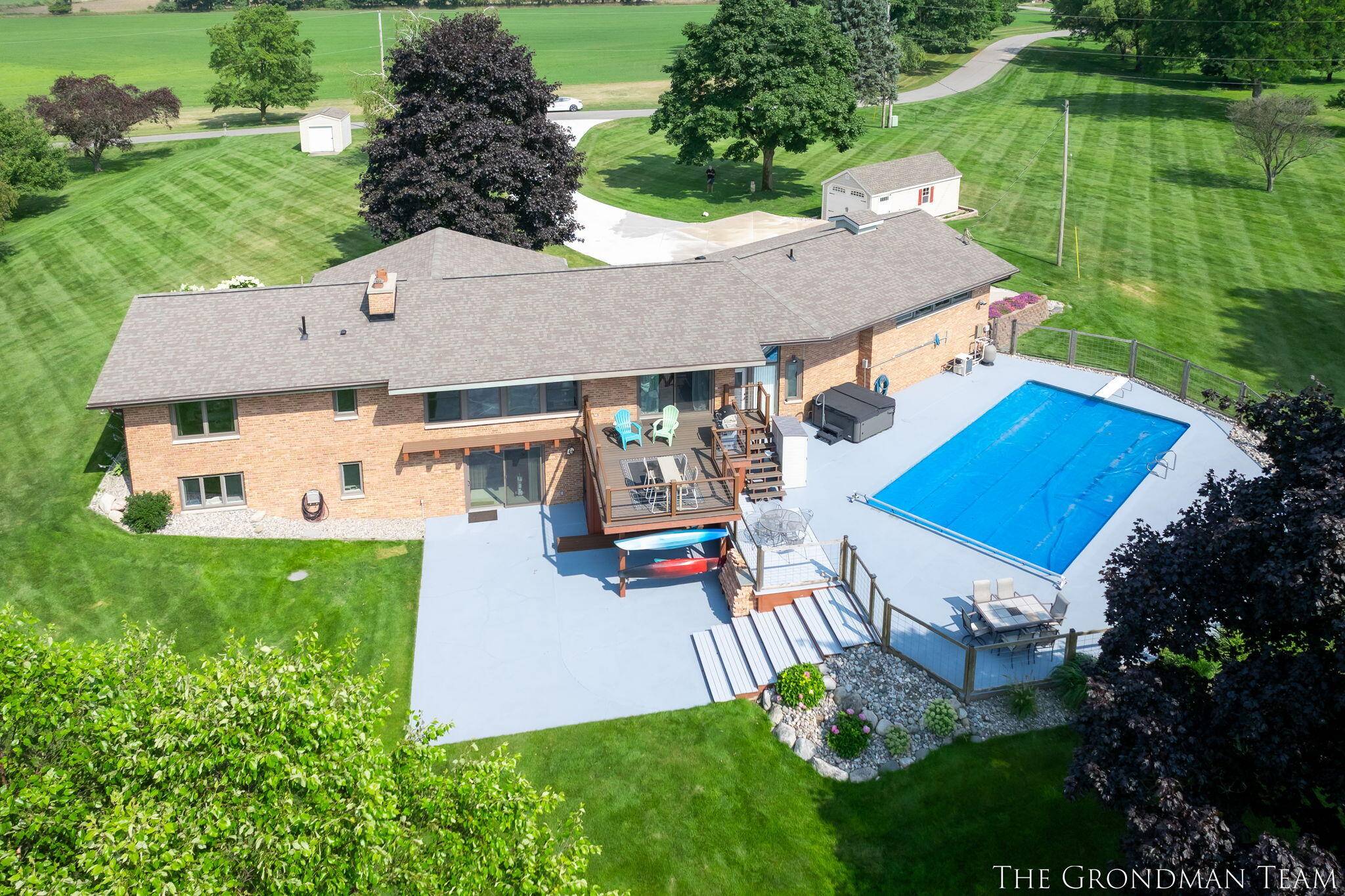 10303 Orchard LN, Cato Twp, MI 48850