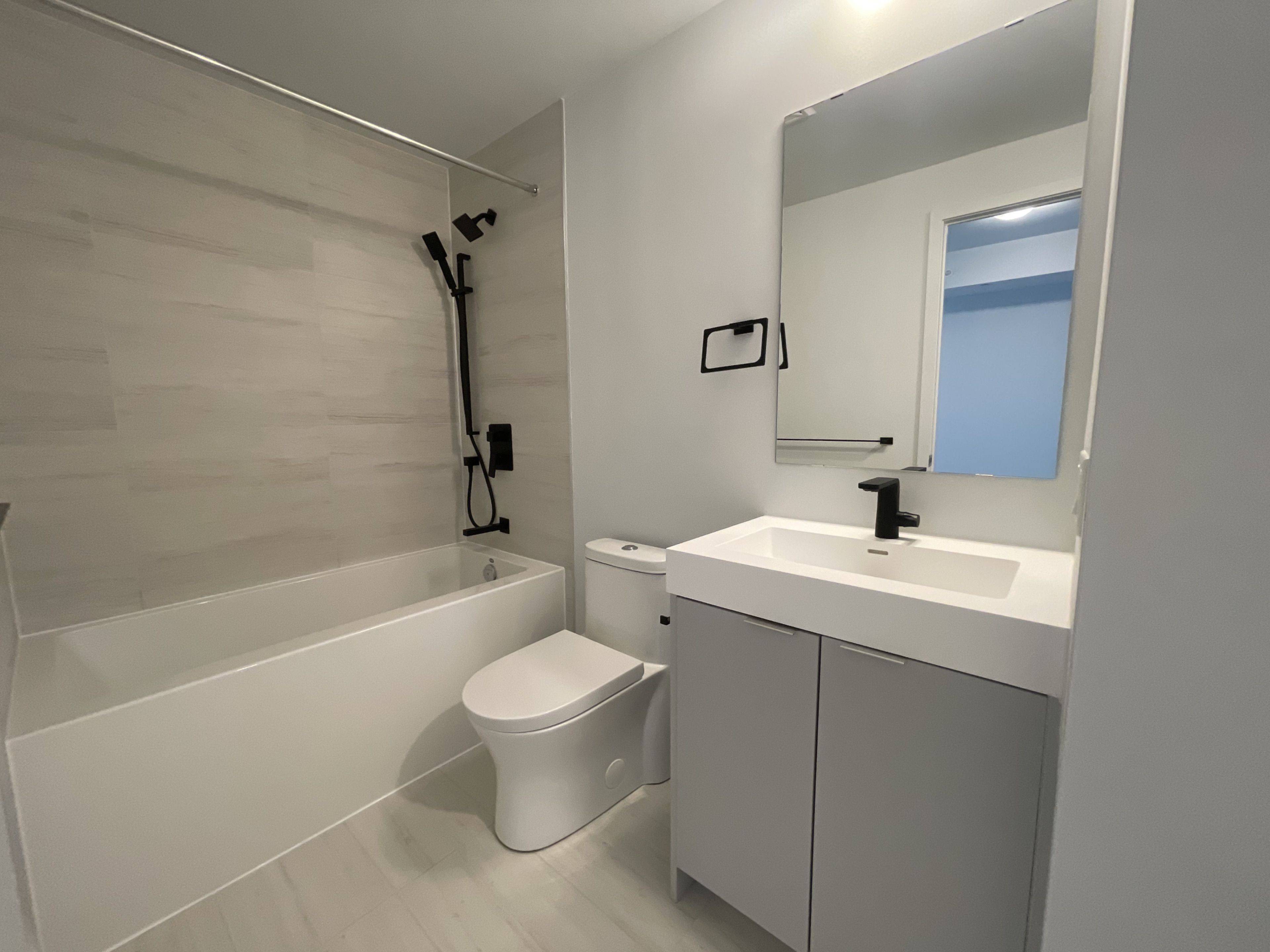 2920 Highway 7 RD #913, Vaughan, ON L4K 0P4