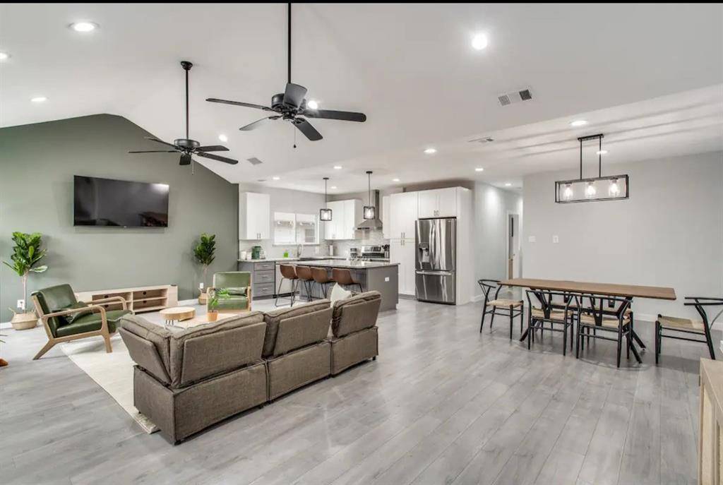 1606 W 12th Street, Dallas, TX 75208