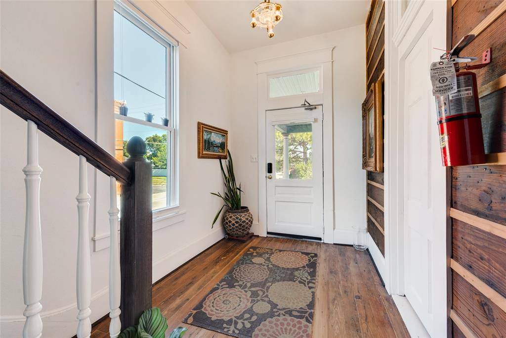 1419 Beaumont Street, Dallas, TX 75215