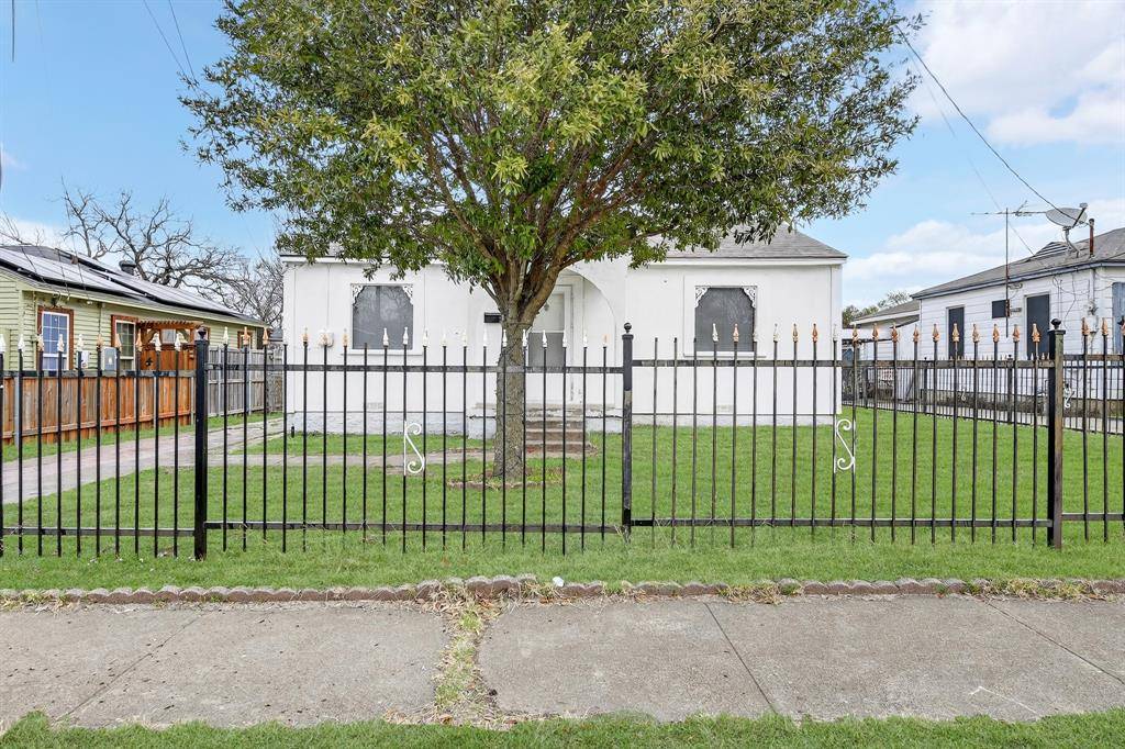 4123 Dawes Drive, Dallas, TX 75211