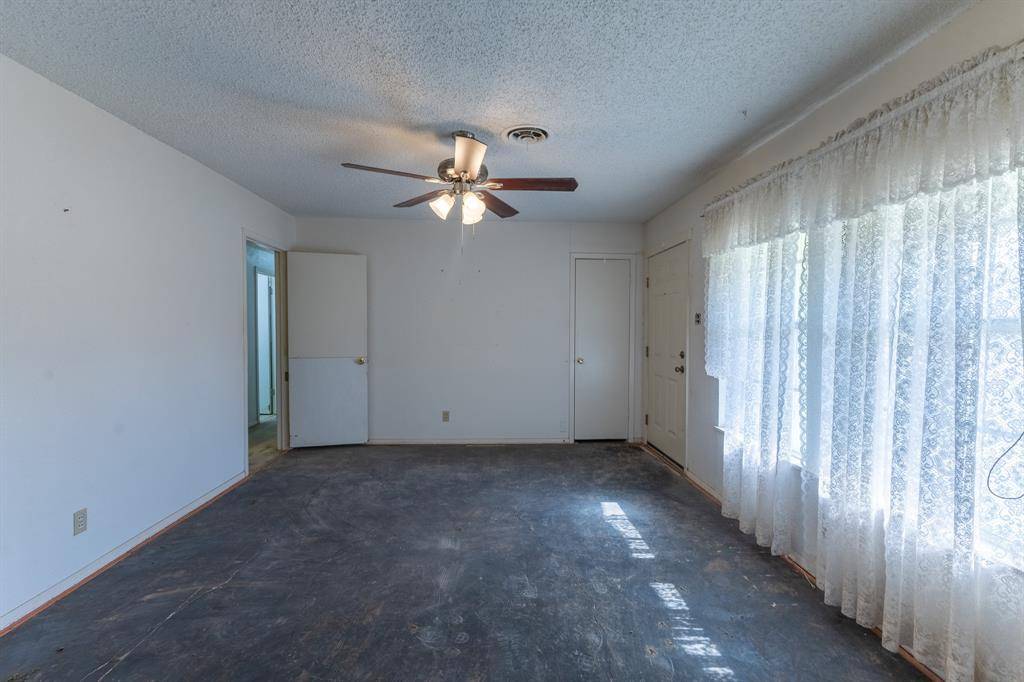 1103 Fifth Avenue, Coleman, TX 76834