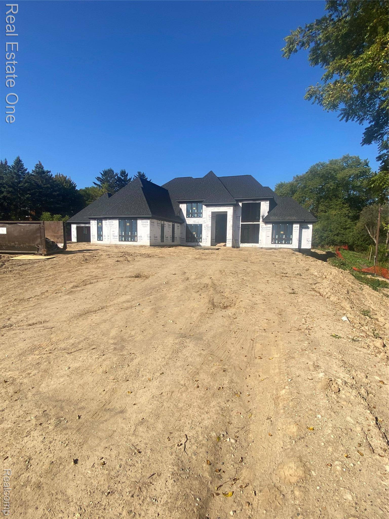 3370 Bloomcrest DR, Bloomfield Hills, MI 48304