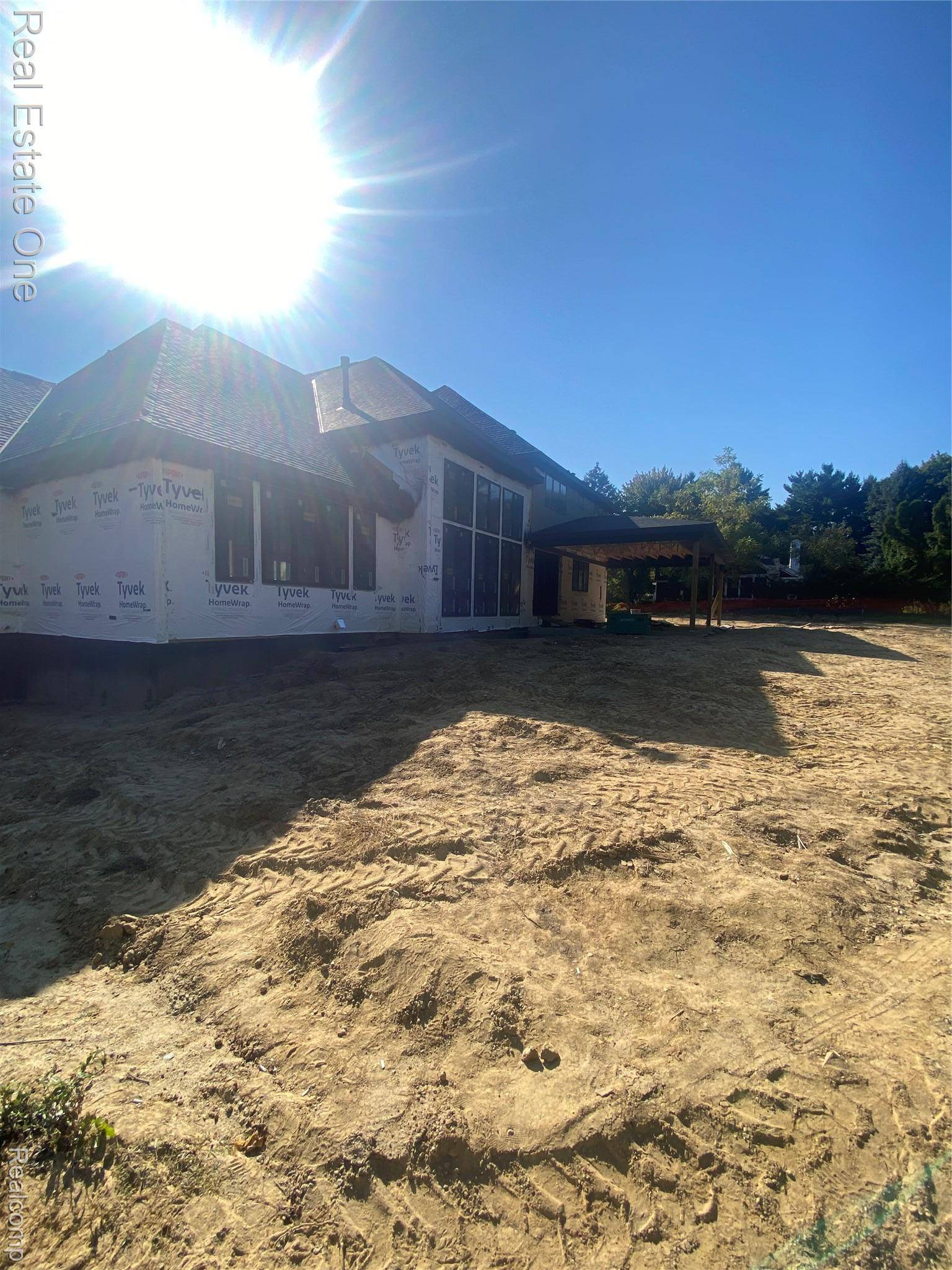 3370 Bloomcrest DR, Bloomfield Hills, MI 48304