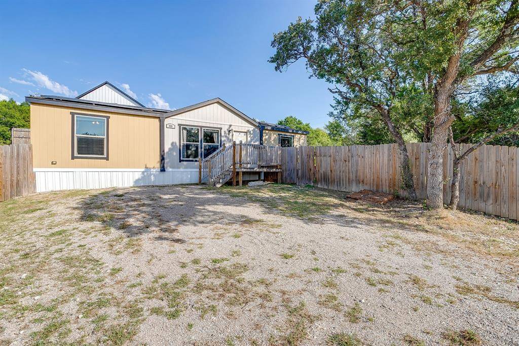 900 Tree Drive, Granbury, TX 76048