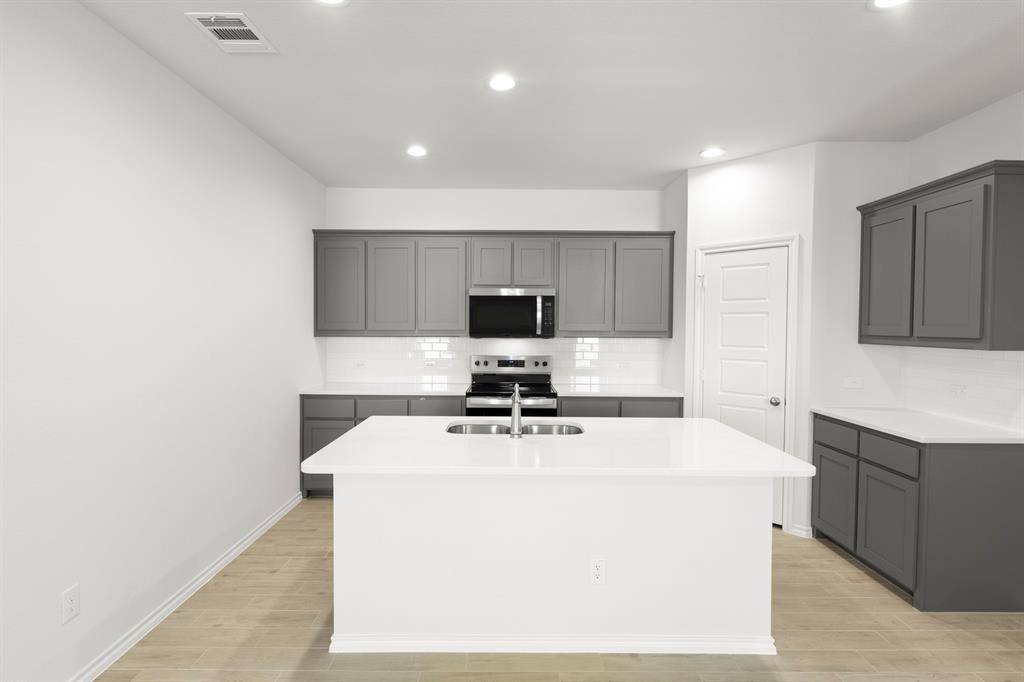 1711 Teton River Drive, Blue Ridge, TX 75424