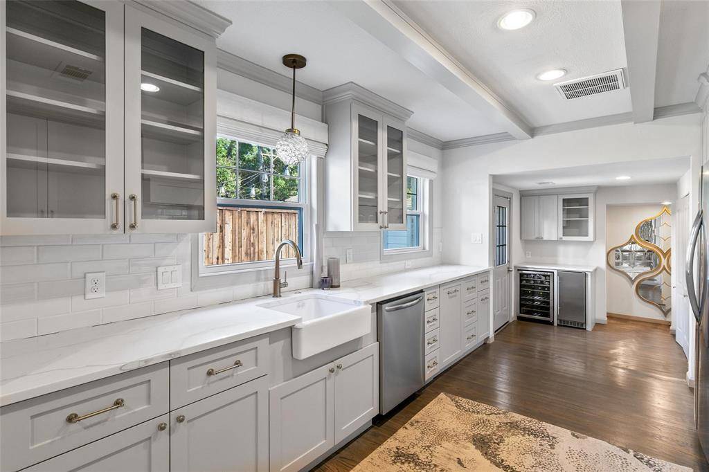 5921 Kenwood Avenue, Dallas, TX 75206