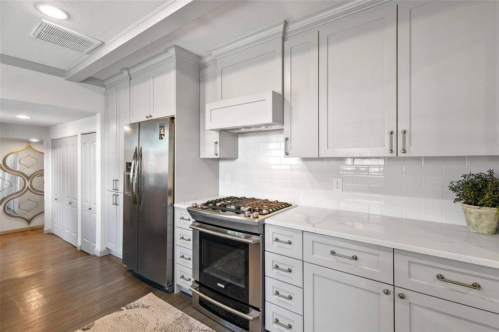 5921 Kenwood Avenue, Dallas, TX 75206