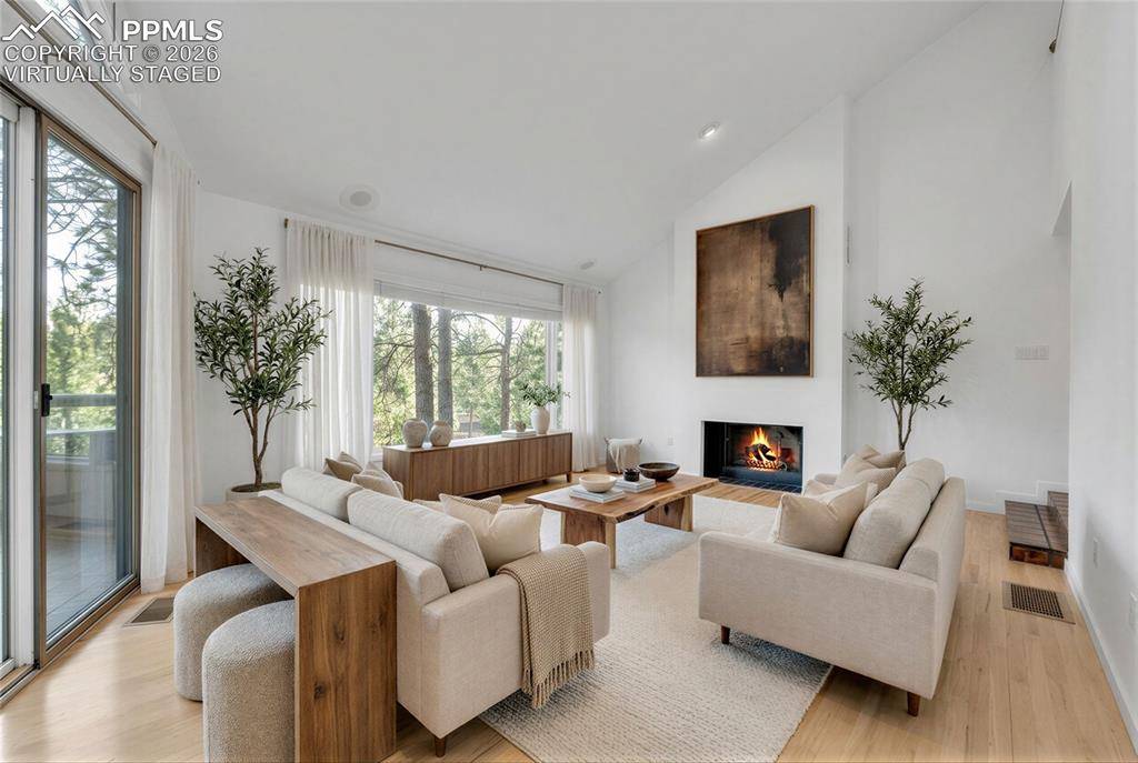 4966 Delaware DR, Larkspur, CO 80118