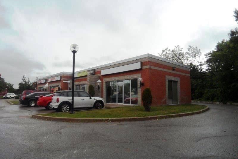 74 CEDAR POINTE DR #1017, Barrie, ON L4N 5R7