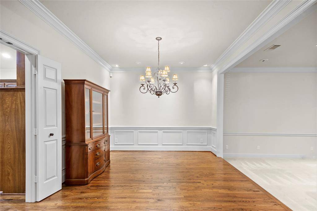 7247 Lane Park Drive, Dallas, TX 75225