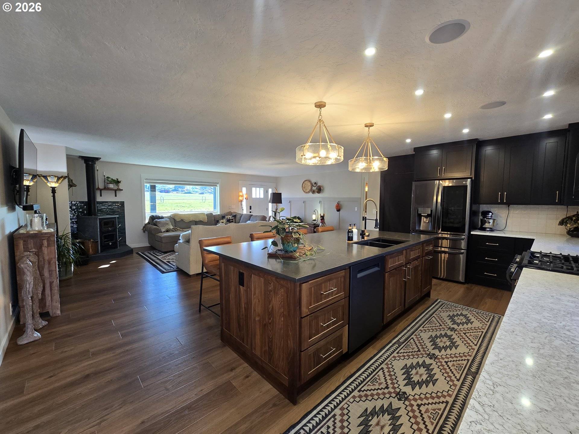 230 HOGANS ALY, Dufur, OR 97021