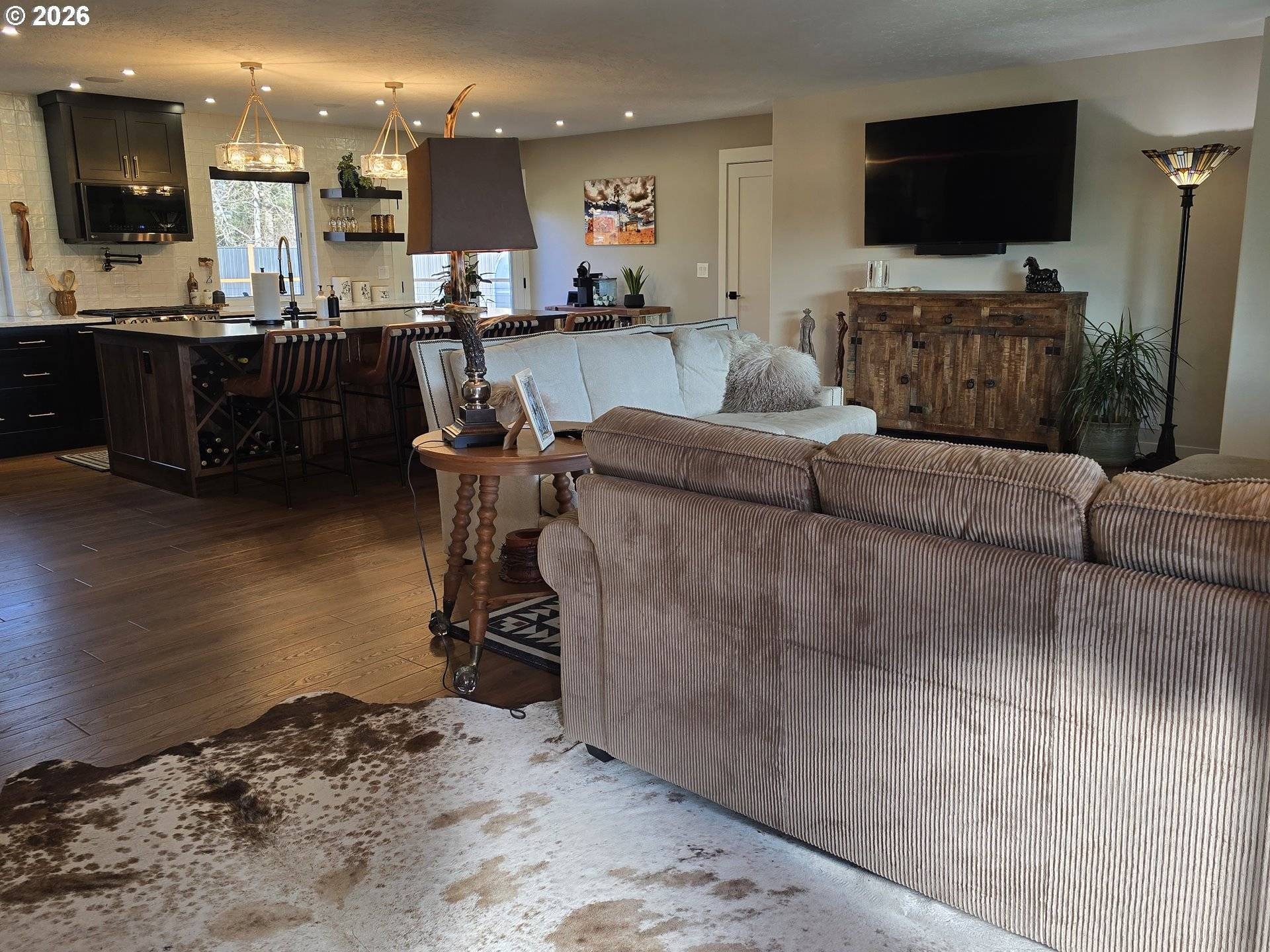 230 HOGANS ALY, Dufur, OR 97021