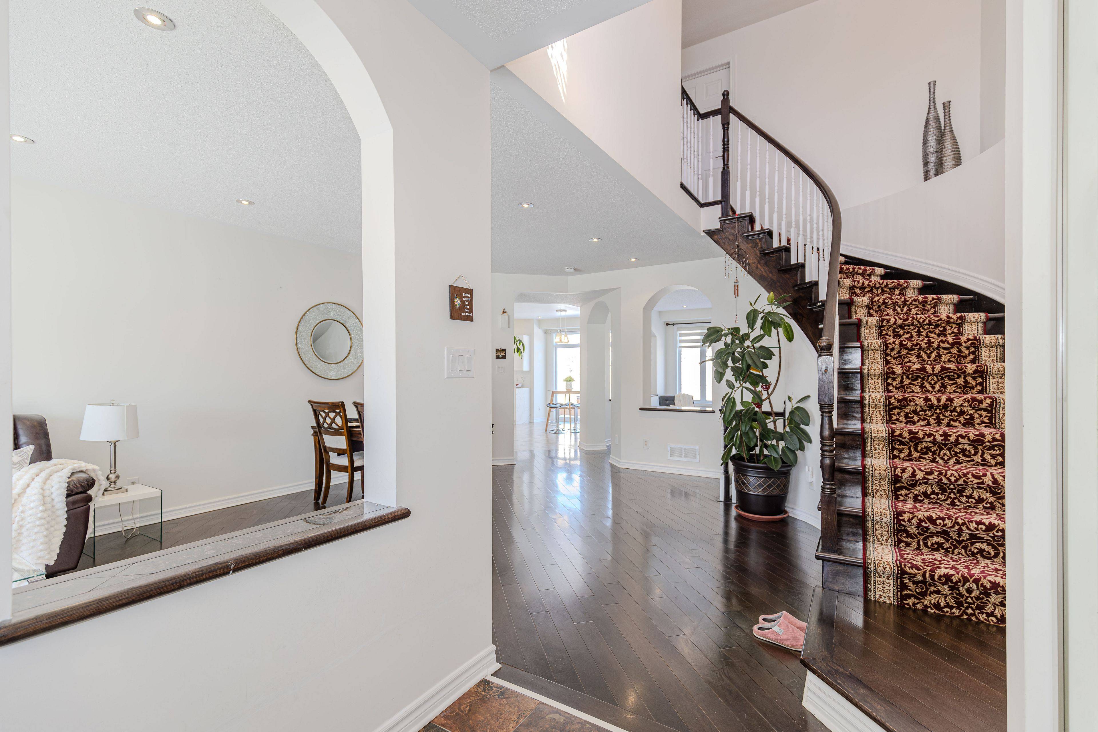 122 Springton CRES, Barrhaven, ON K2J 0V9