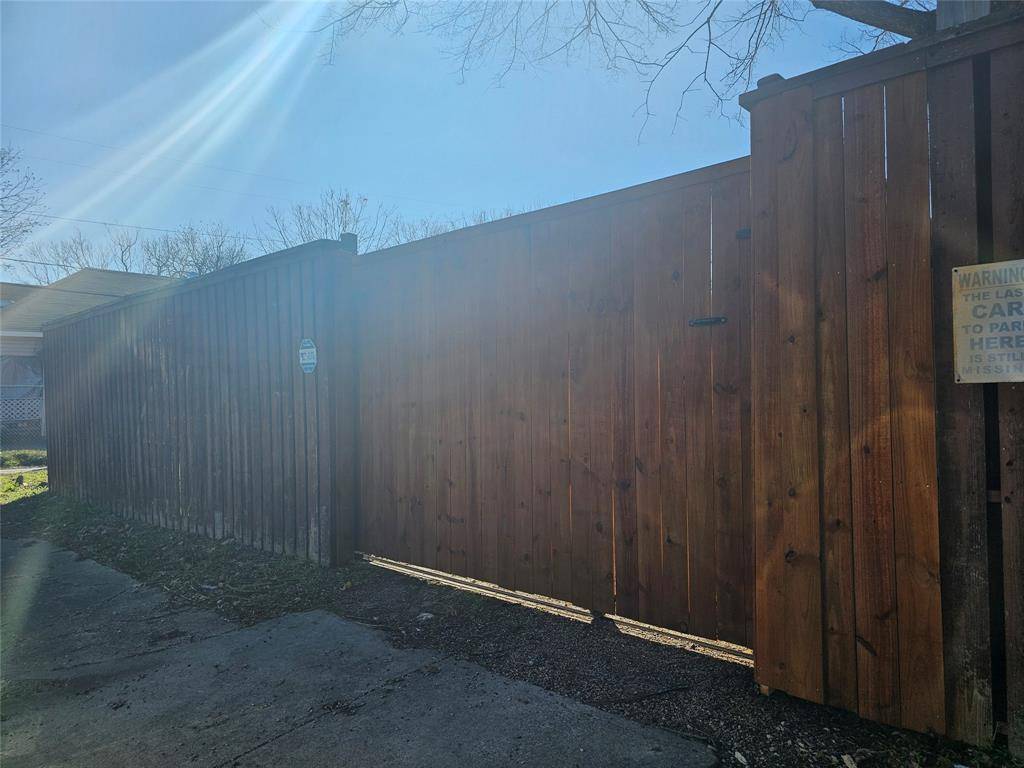 115 S Saint Mary Avenue, Dallas, TX 75214