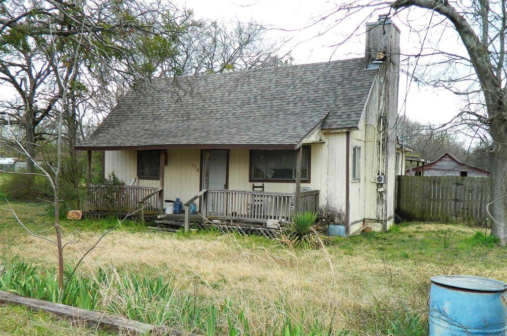 110 S Bois D Arc Street, Bailey, TX 75452