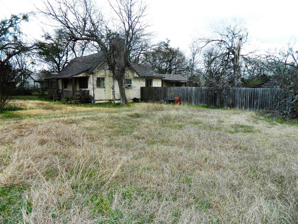 110 S Bois D Arc Street, Bailey, TX 75452