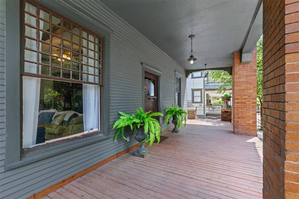 4606 E Side Avenue, Dallas, TX 75226