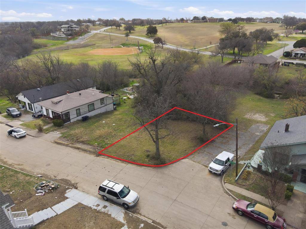 1060 E Oleander Street, Fort Worth, TX 76104