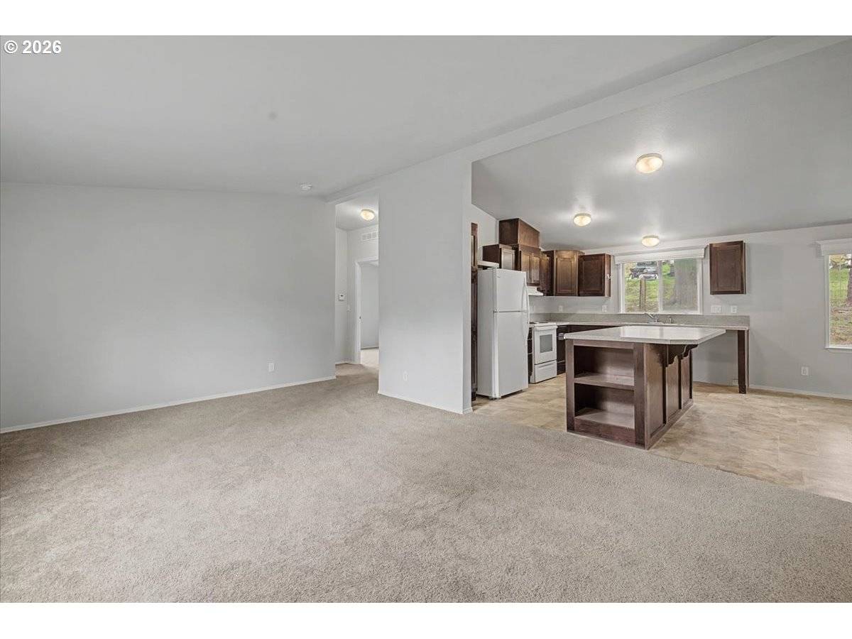 15 N HILLSIDE DR, Otis, OR 97368