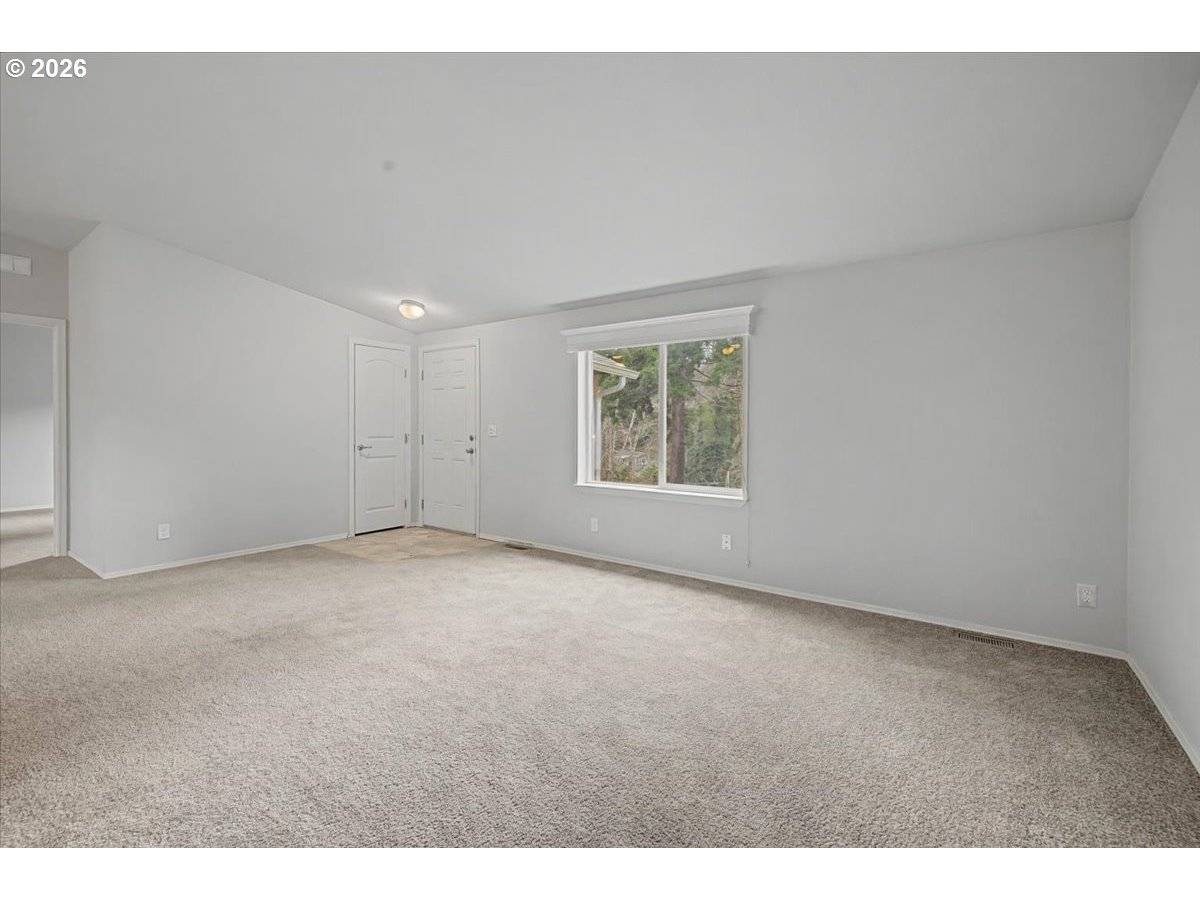 15 N HILLSIDE DR, Otis, OR 97368