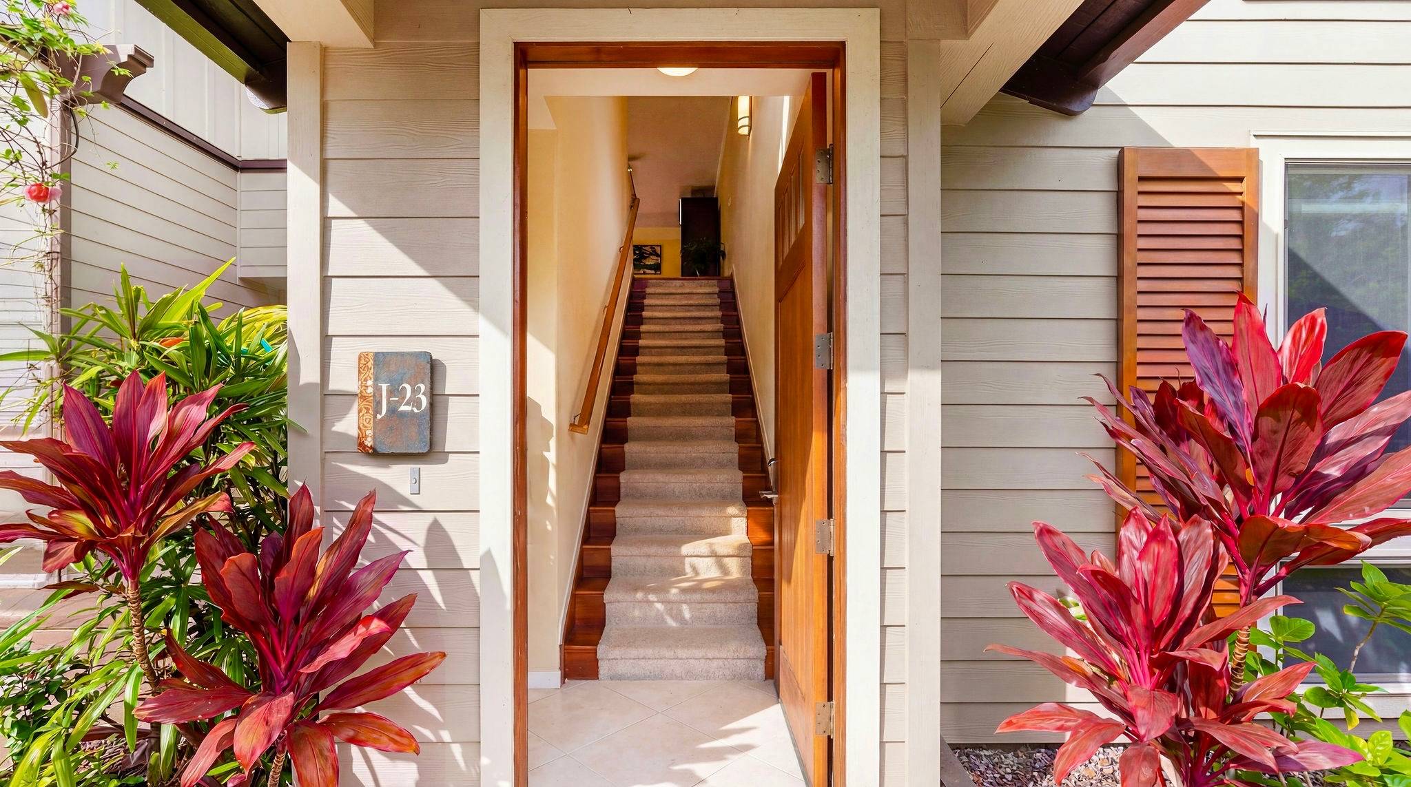 68-1122 NA ALA HELE RD #J23, Kamuela, HI 96743